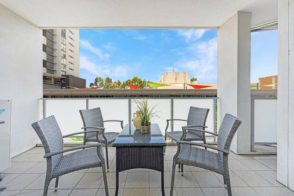 Parramatta Comfy- 2Bd-Free Parking -Netflix-Westfield Apartment Sydney Exterior photo